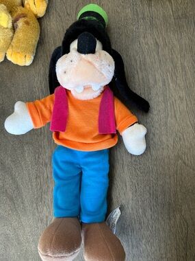 Disney Goofy Plush - Orange Shirt & Pink Scarf